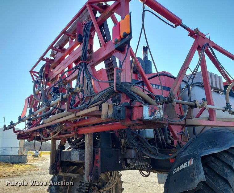 image for item LJ9534 2006 Case  SPX3310 sprayer