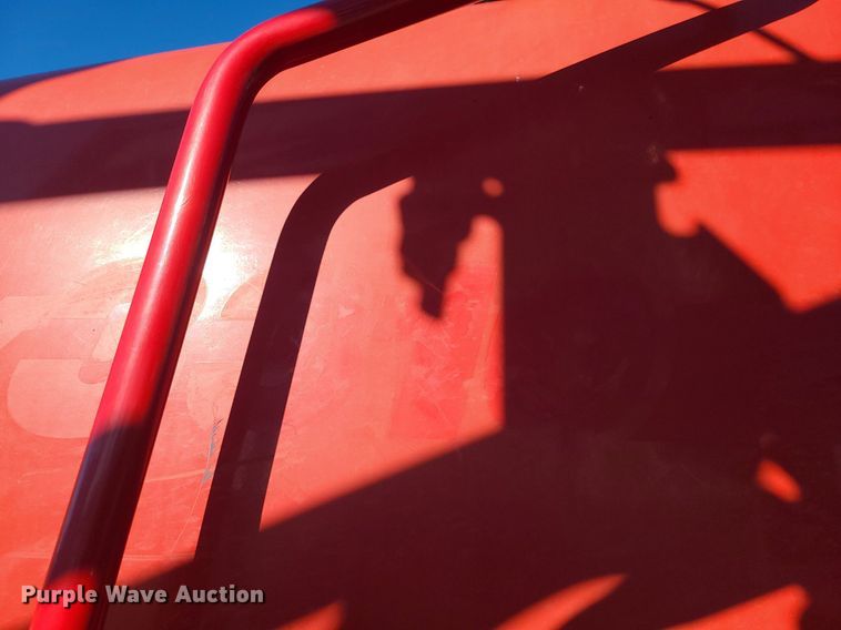 image for item LJ9534 2006 Case  SPX3310 sprayer