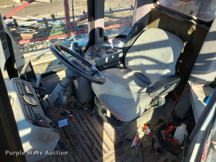 image for item LJ9534 2006 Case  SPX3310 sprayer