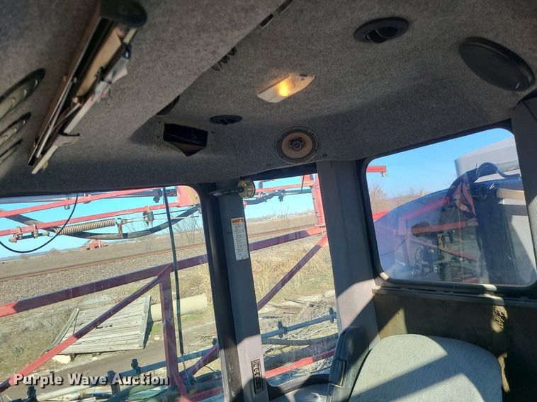 image for item LJ9534 2006 Case  SPX3310 sprayer