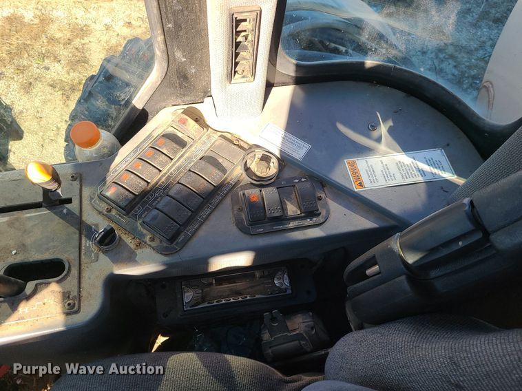 image for item LJ9534 2006 Case  SPX3310 sprayer