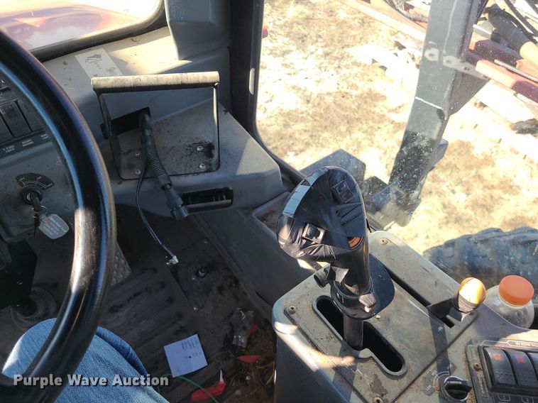 image for item LJ9534 2006 Case  SPX3310 sprayer