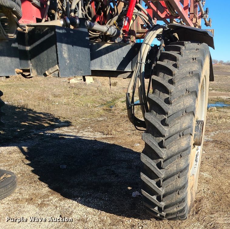 image for item LJ9534 2006 Case  SPX3310 sprayer