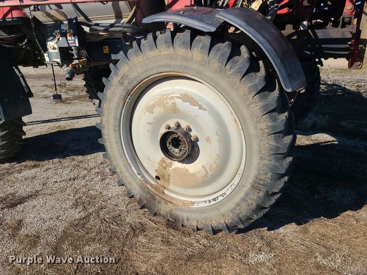 image for item LJ9534 2006 Case  SPX3310 sprayer