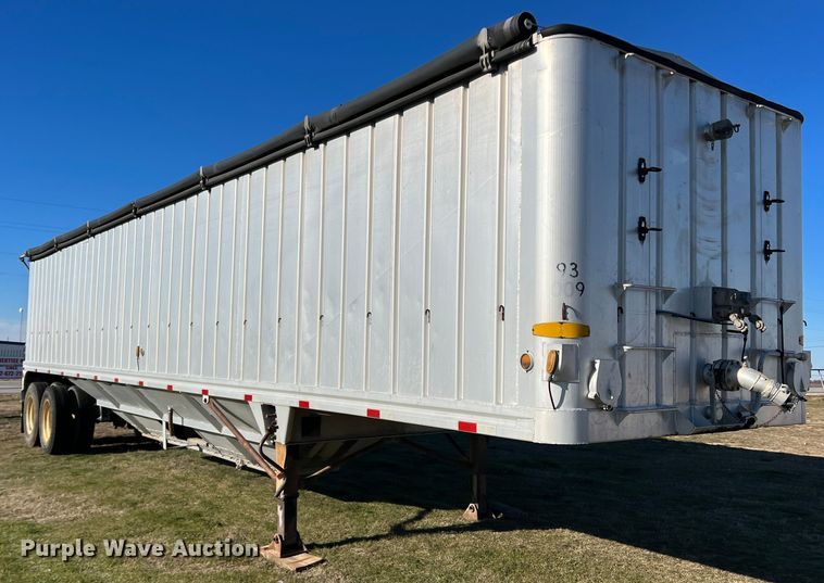 image for item LW9281 1985 J&L tank tender grain trailer