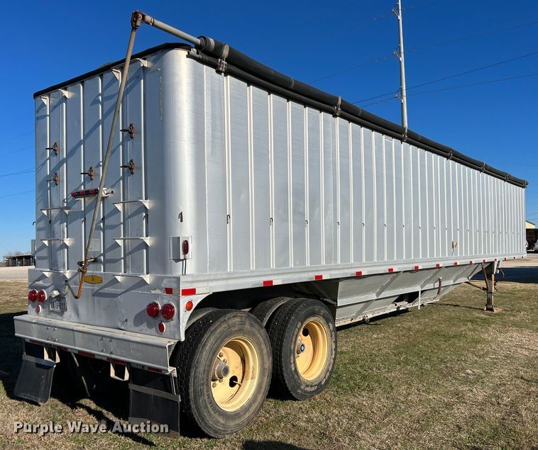 image for item LW9281 1985 J&L tank tender grain trailer