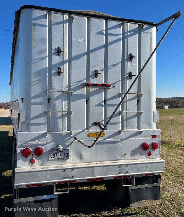 image for item LW9281 1985 J&L tank tender grain trailer