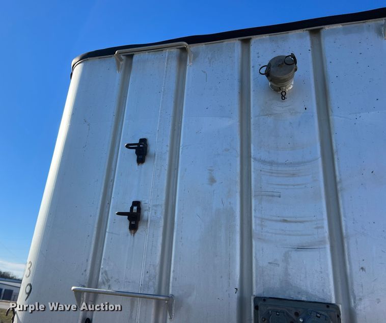 image for item LW9281 1985 J&L tank tender grain trailer