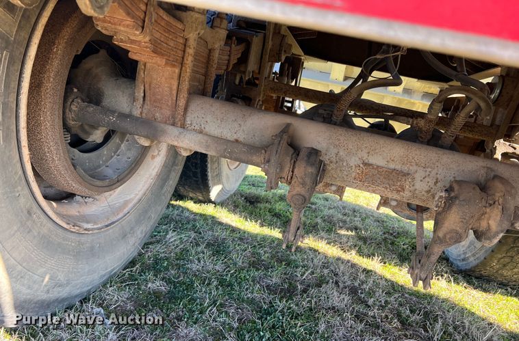 image for item LW9281 1985 J&L tank tender grain trailer