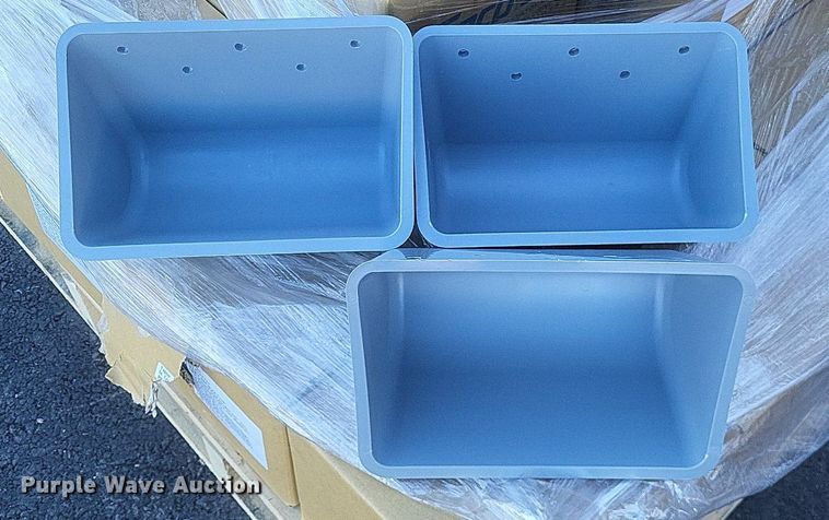image for item MI9887 Approximately 1,560 Tapco elevator buckets
