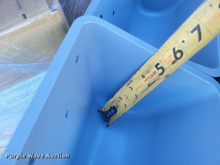 image for item MI9887 Approximately 1,560 Tapco elevator buckets