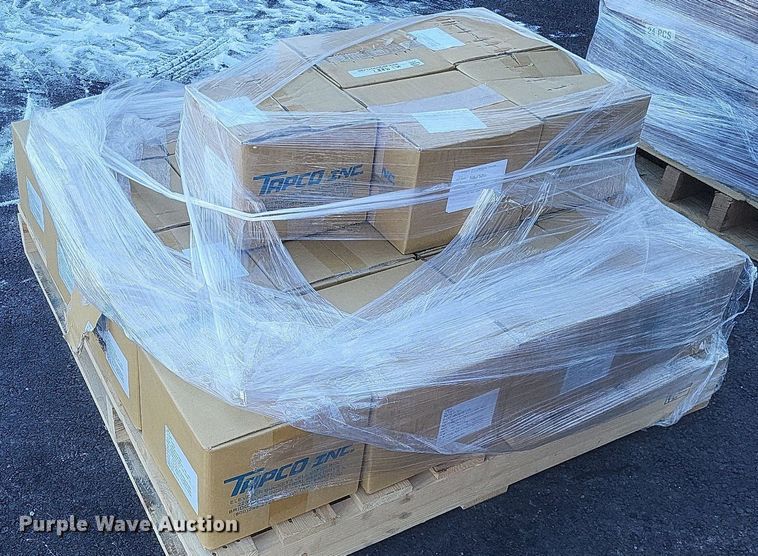 image for item MI9887 Approximately 1,560 Tapco elevator buckets