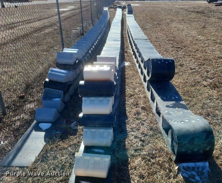 image for item MI9893 Elevator belting with buckets 