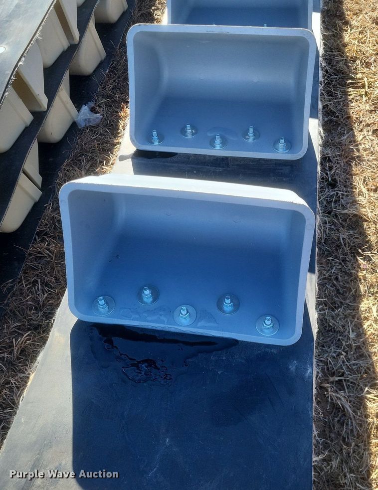 image for item MI9893 Elevator belting with buckets 