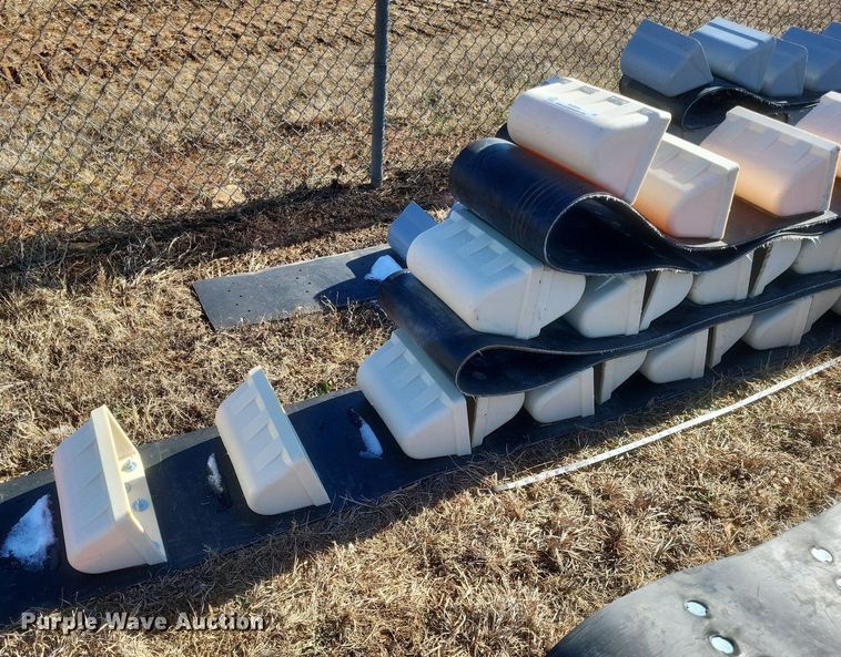 image for item MI9894 Elevator belting with buckets 