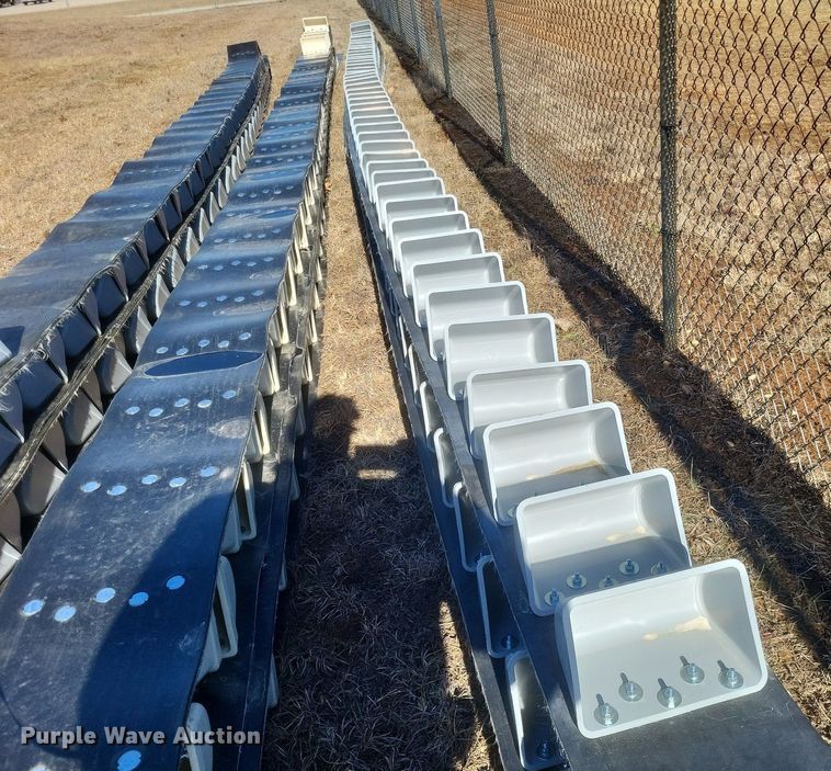 image for item MI9895 Elevator belting with buckets 