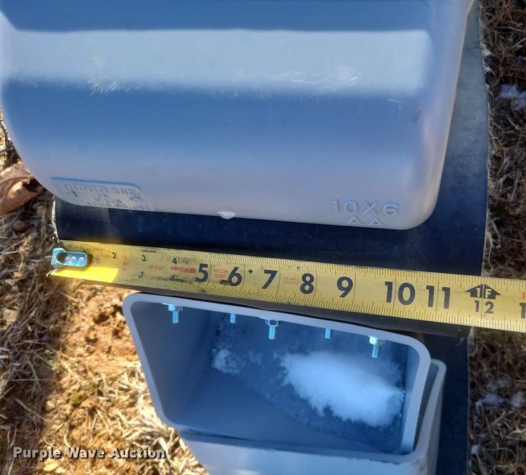 image for item MI9895 Elevator belting with buckets 