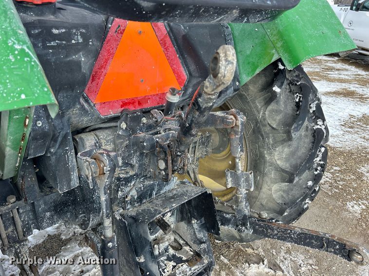 image for item MO9148 2005 John Deere 5203 tractor