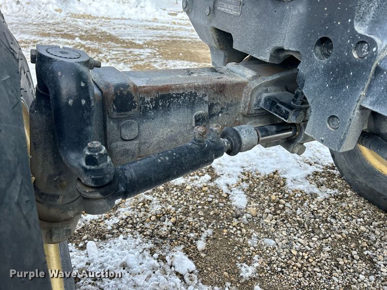 image for item MO9148 2005 John Deere 5203 tractor