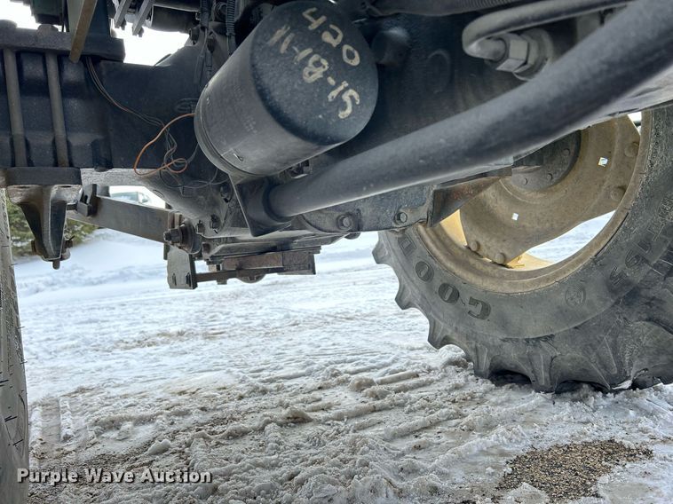 image for item MO9148 2005 John Deere 5203 tractor