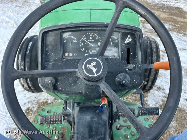 image for item MO9148 2005 John Deere 5203 tractor