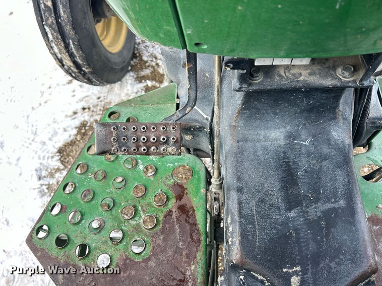image for item MO9148 2005 John Deere 5203 tractor