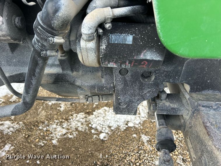 image for item MO9148 2005 John Deere 5203 tractor