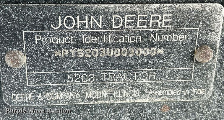 image for item MO9148 2005 John Deere 5203 tractor