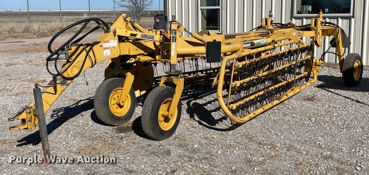 image for item NA9752 Vermeer R2300 hay rake