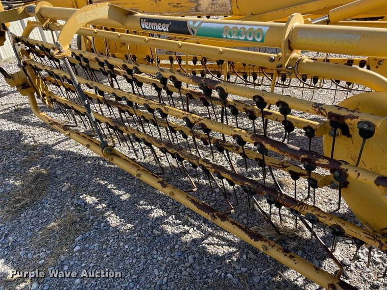 image for item NA9752 Vermeer R2300 hay rake