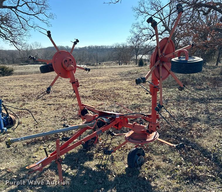 image for item NA9755 Kuhn GF5001TH hay tedder