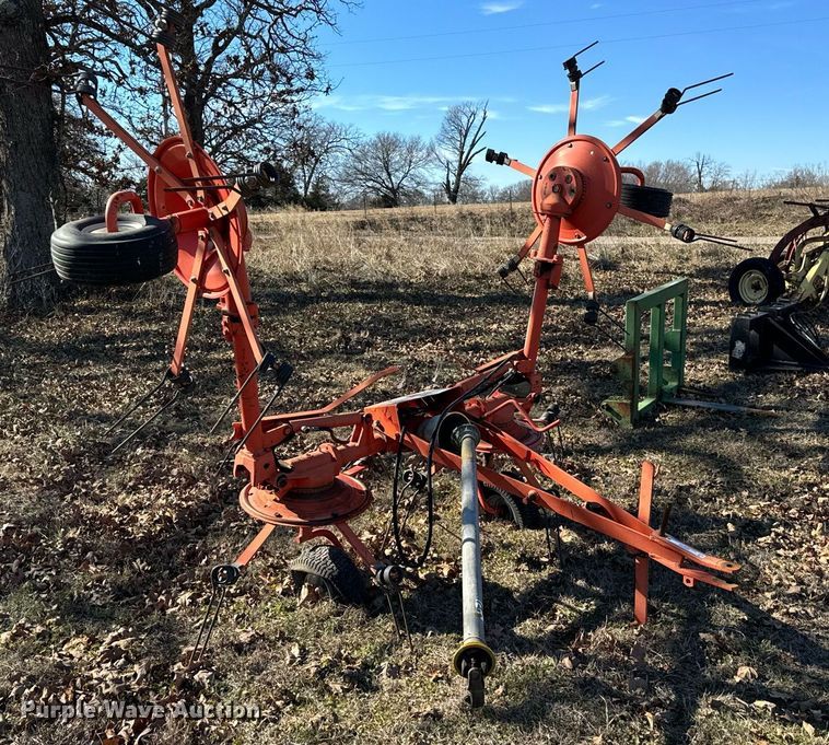 image for item NA9755 Kuhn GF5001TH hay tedder