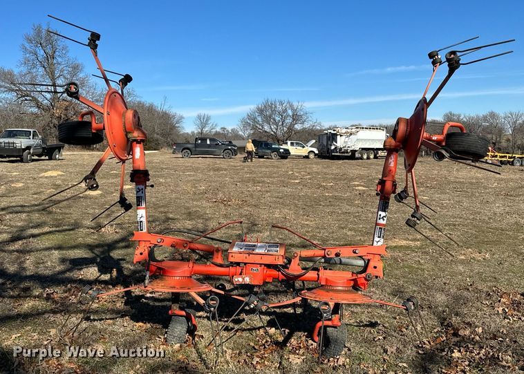image for item NA9755 Kuhn GF5001TH hay tedder