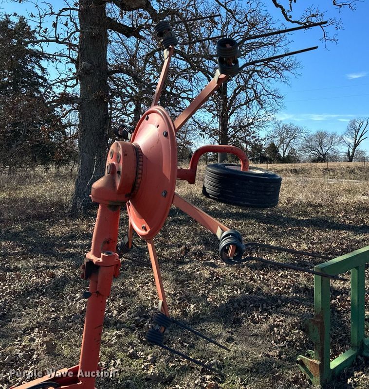 image for item NA9755 Kuhn GF5001TH hay tedder