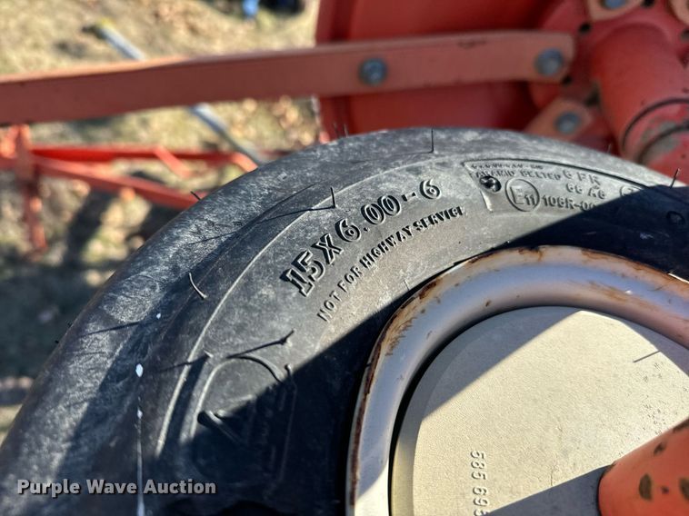 image for item NA9755 Kuhn GF5001TH hay tedder