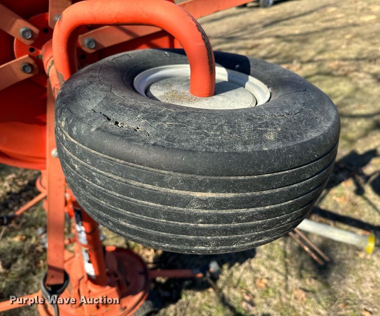 image for item NA9755 Kuhn GF5001TH hay tedder