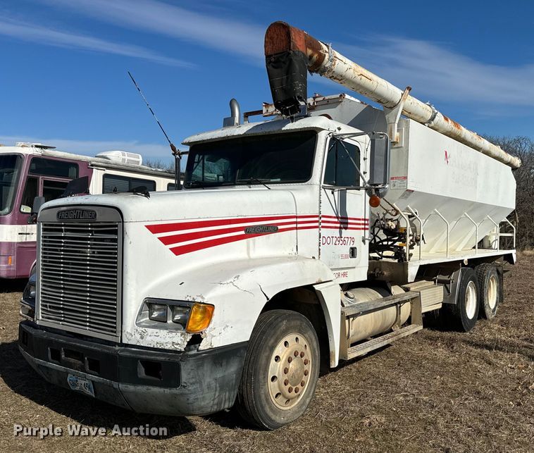 image for item NA9763 1989 Freightliner feed delivery truck
