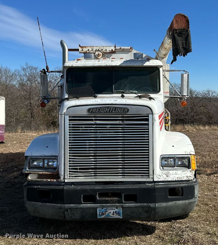image for item NA9763 1989 Freightliner feed delivery truck