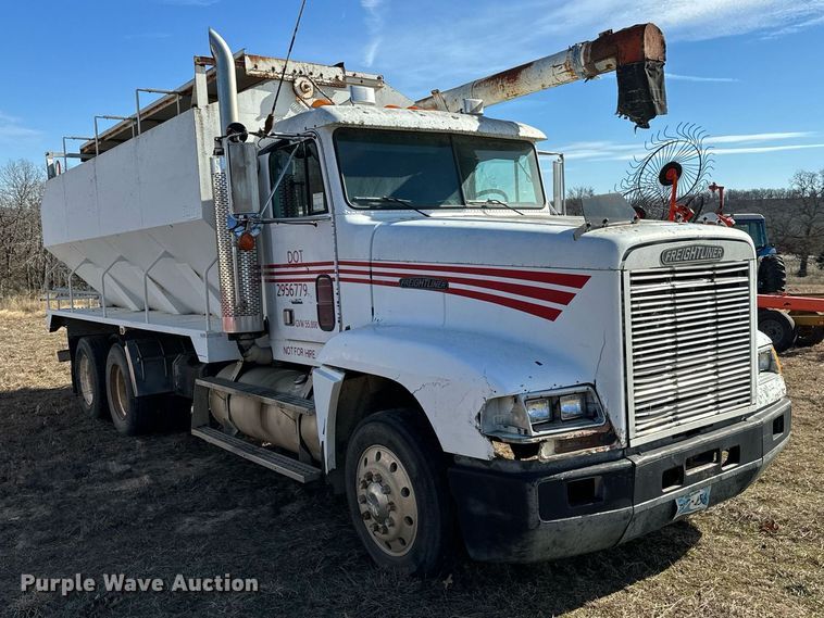 image for item NA9763 1989 Freightliner feed delivery truck
