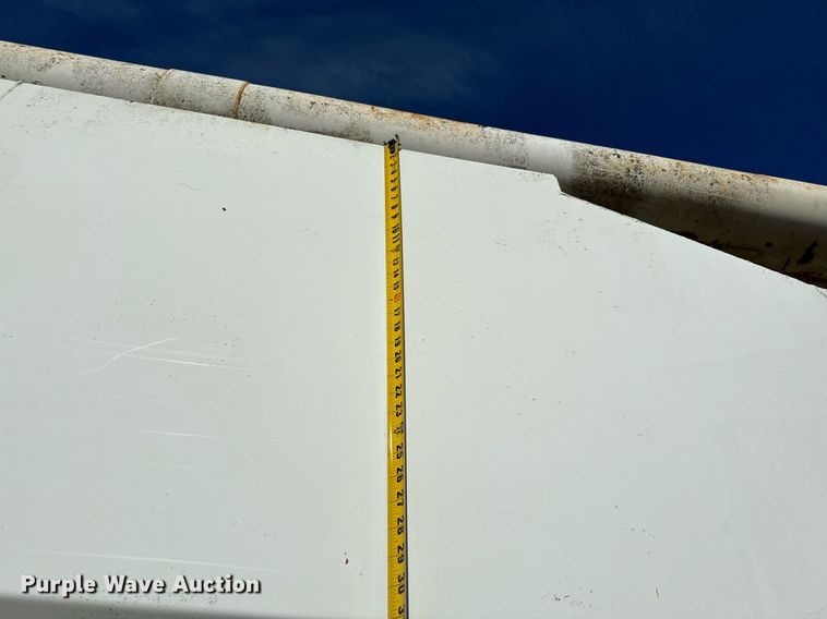 image for item NA9763 1989 Freightliner feed delivery truck