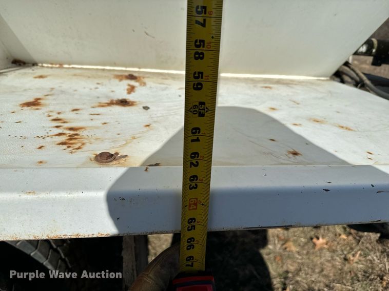 image for item NA9763 1989 Freightliner feed delivery truck