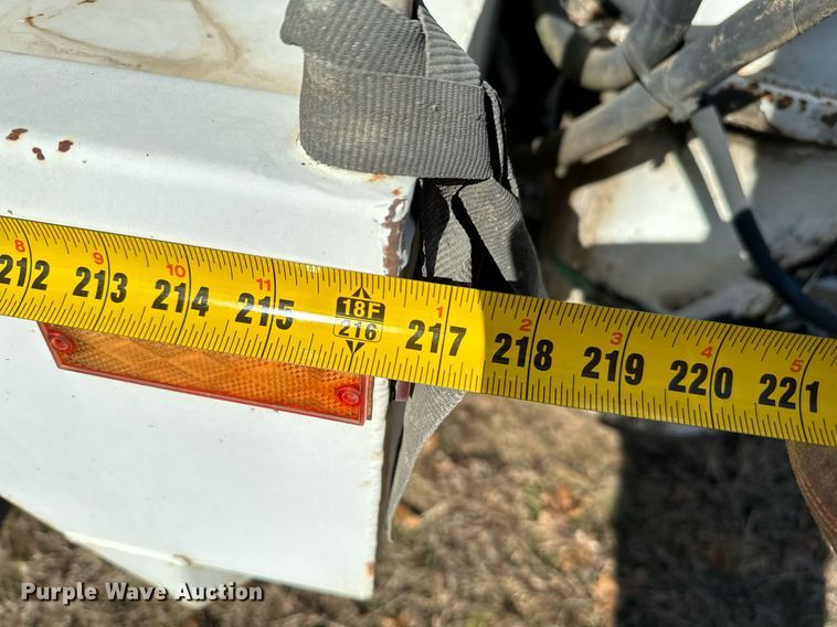 image for item NA9763 1989 Freightliner feed delivery truck