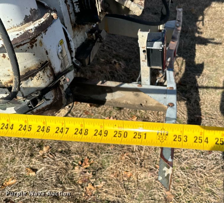 image for item NA9763 1989 Freightliner feed delivery truck