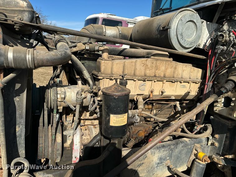 image for item NA9763 1989 Freightliner feed delivery truck