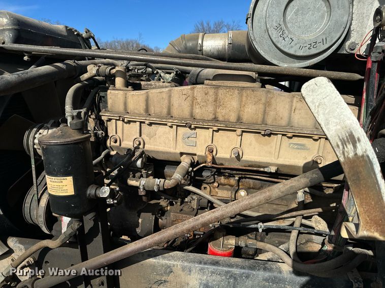 image for item NA9763 1989 Freightliner feed delivery truck