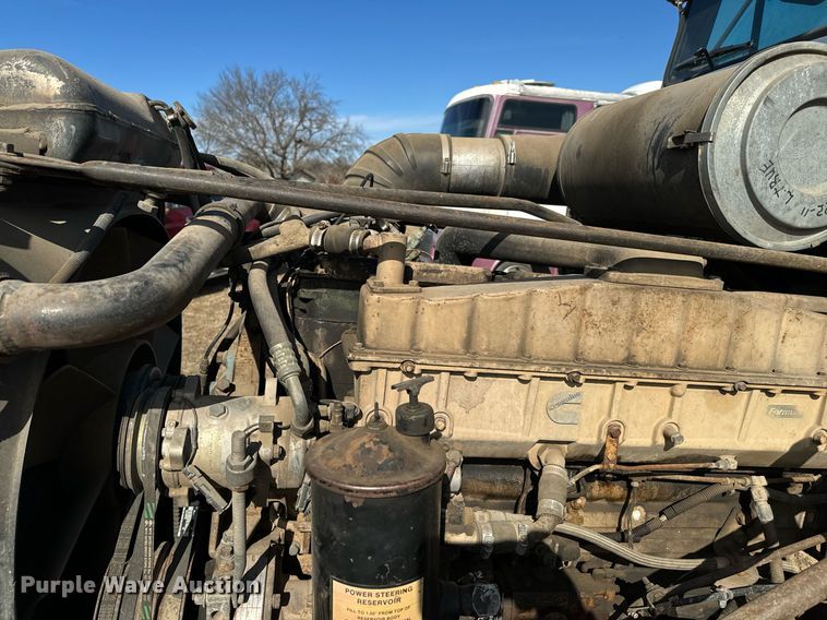 image for item NA9763 1989 Freightliner feed delivery truck