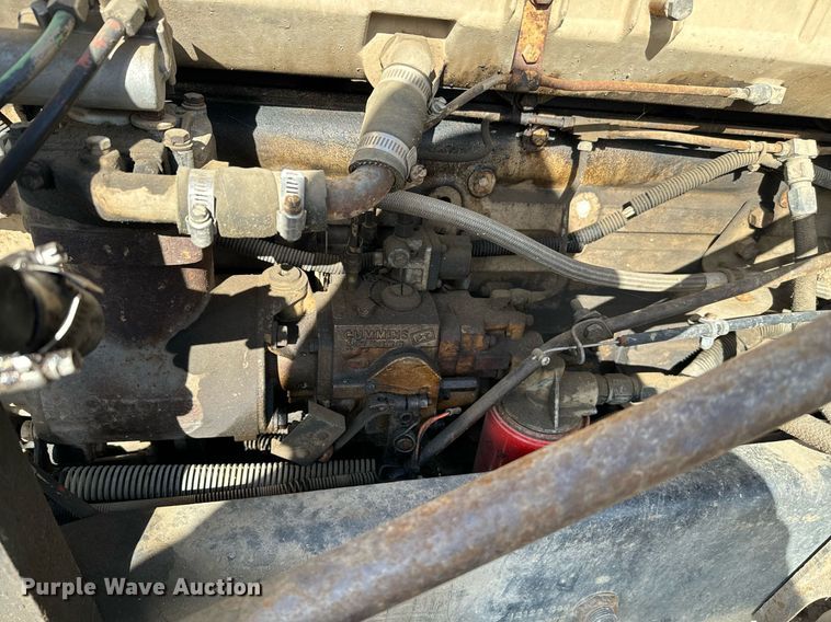 image for item NA9763 1989 Freightliner feed delivery truck