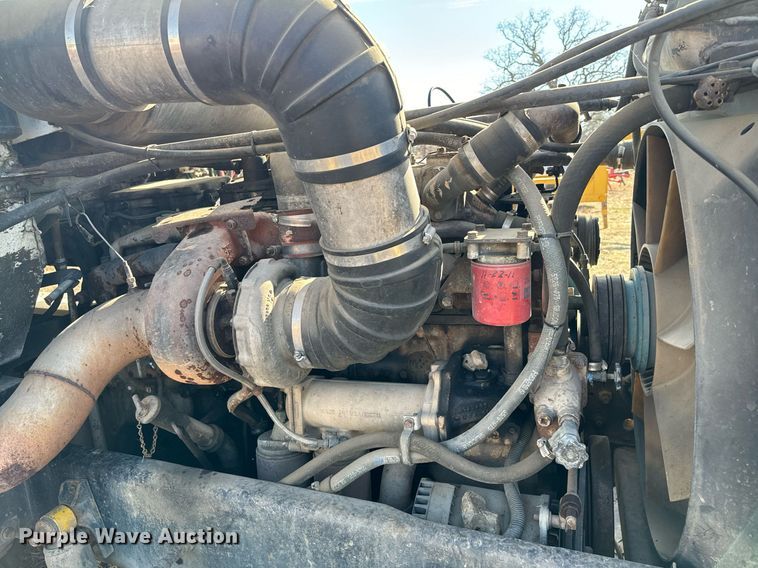 image for item NA9763 1989 Freightliner feed delivery truck