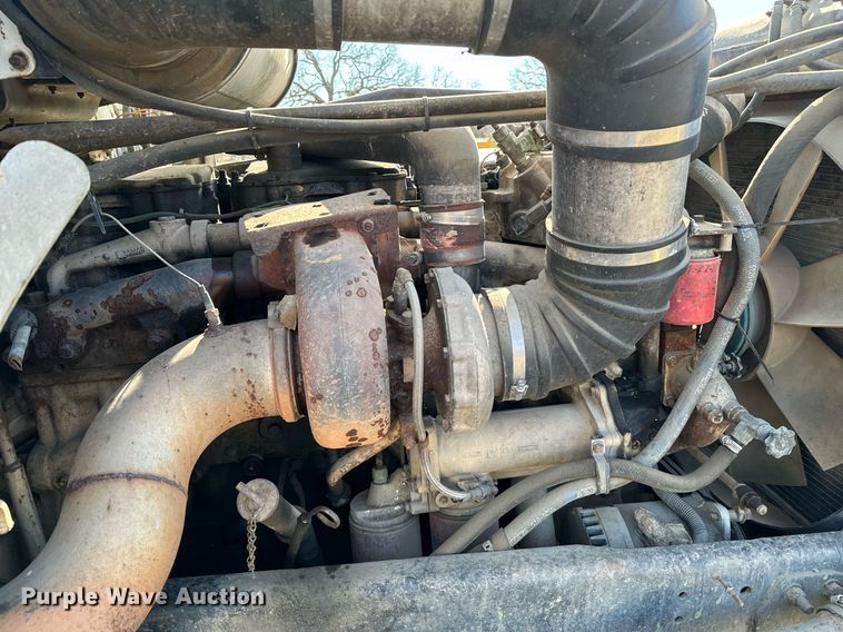 image for item NA9763 1989 Freightliner feed delivery truck