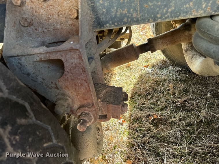 image for item NA9763 1989 Freightliner feed delivery truck